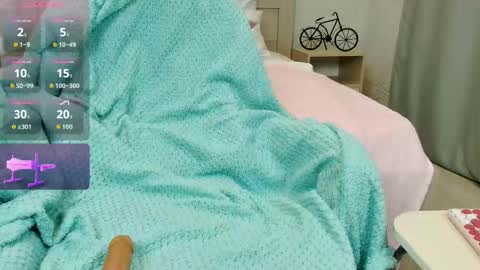 Olivia Hi guys Follow me  online show from October 6, 2025, 12:19 am