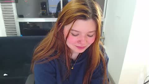 olivia_martine online show from December 4, 2024, 5:16 am