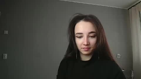 Olivia online show from March 11, 2025, 1:23 pm