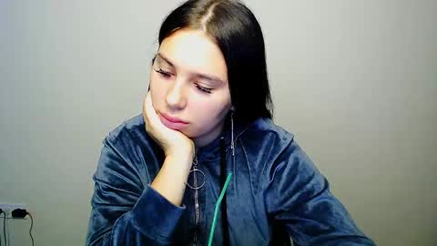 Olivia online show from October 4, 2025, 3:59 am