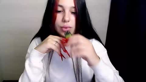 Olivia online show from October 27, 2025, 5:00 am