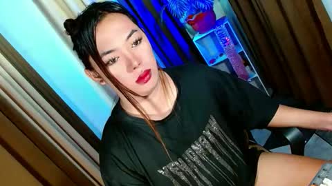 Miss OLIVIA online show from October 11, 2025, 7:40 am