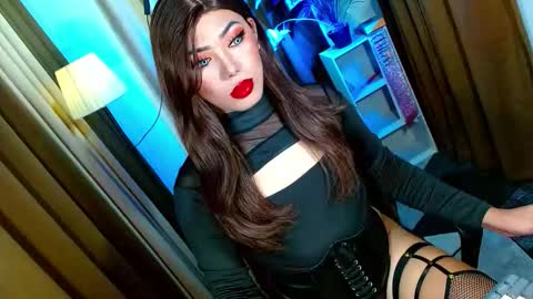 Miss OLIVIA online show from November 7, 2025, 8:58 am