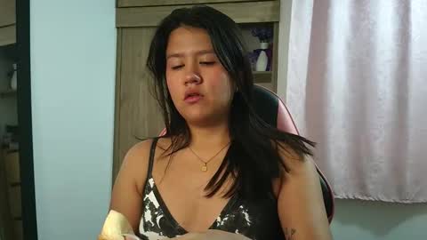 Olivia online show from February 10, 2026, 12:31 pm