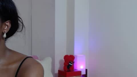 My name is olivia but can you call me Oli online show from February 3, 2025, 10:43 pm