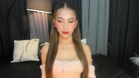 Snapshot of oliviablachx chatting on January 21, 2025, 7:04 am lia online show from January 21, 2025, 7:04 am