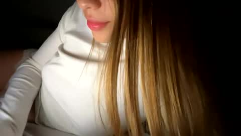 OLIV online show from June 11, 2026, 1:16 am