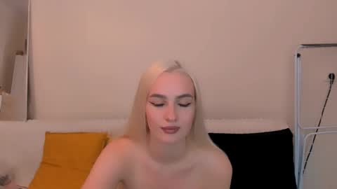 oliviaBeauty online show from October 22, 2025, 8:19 pm