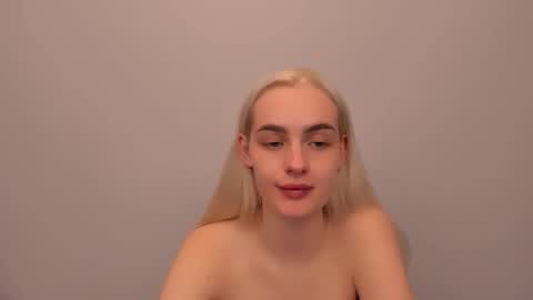 oliviaBeauty online show from December 20, 2025, 7:54 pm