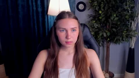 olivialangs online show from April 3, 2026, 11:30 am