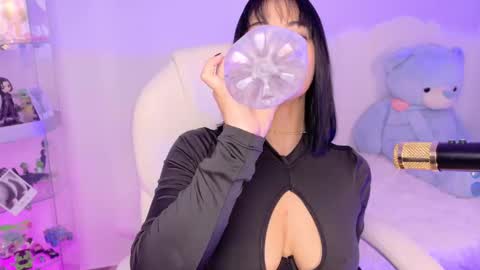 Snapshot of oliviamcneill chatting on October 11, 2025, 8:18 pm Olivia Mcneill  online show from October 11, 2025, 8:18 pm
