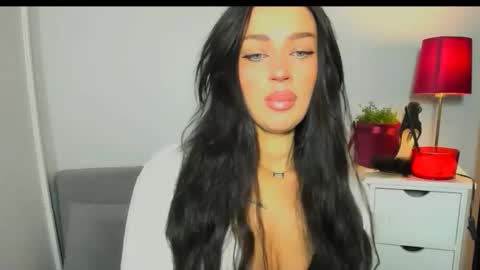 Snapshot of oliviawomen chatting on February 9, 2026, 7:23 am OliviaWomen online show from February 9, 2026, 7:23 am