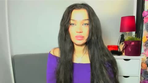 Snapshot of oliviawomen chatting on February 17, 2026, 8:22 am OliviaWomen online show from February 17, 2026, 8:22 am