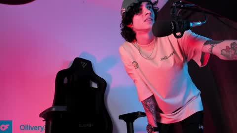     online show from December 11, 2024, 10:14 am