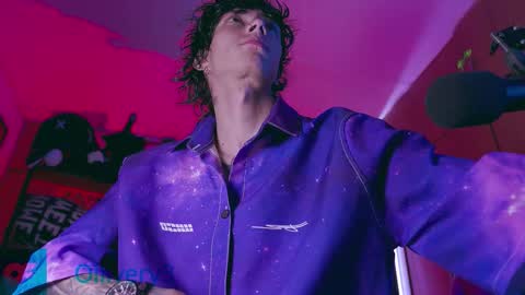     online show from November 8, 2025, 3:39 am