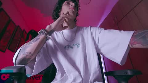     online show from December 15, 2025, 2:38 am