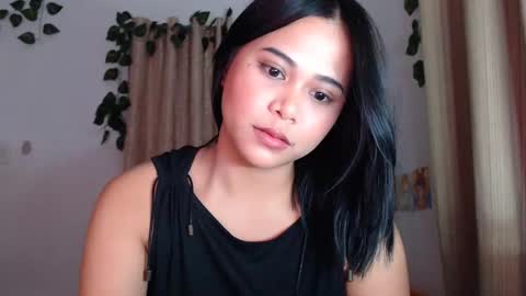 Snapshot of omariaennaid chatting on January 15, 2025, 8:16 pm Angel online show from January 15, 2025, 8:16 pm