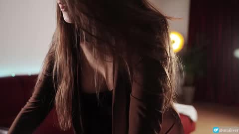    or    online show from November 5, 2025, 6:30 pm