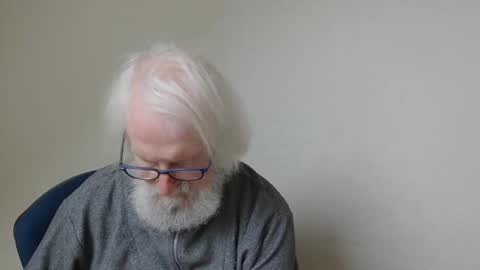 Somewhere over the rainbow online show from February 19, 2025, 1:28 pm