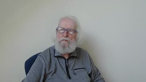 Somewhere over the rainbow online show from March 5, 2025, 7:49 am