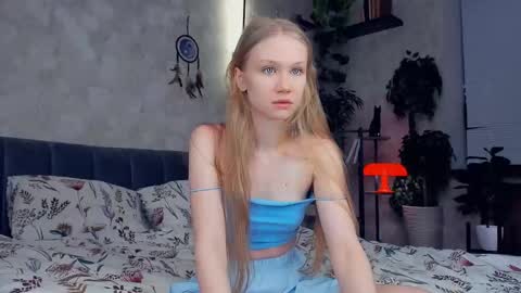 Ana online show from March 2, 2025, 7:23 pm