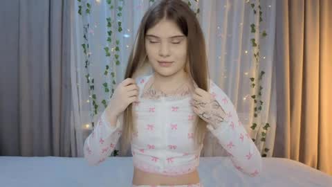 Eva online show from April 4, 2026, 1:30 pm