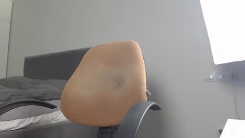 onebestlover online show from March 4, 2025, 8:05 pm