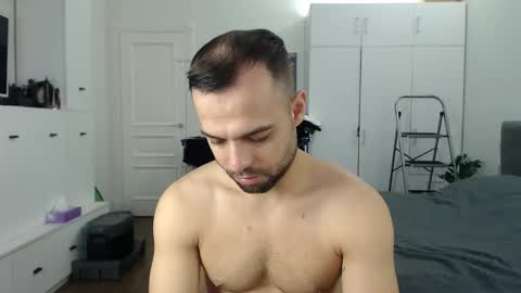 onebestlover online show from April 17, 2026, 8:17 am