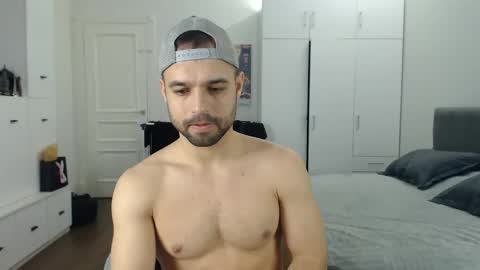 onebestlover online show from June 6, 2026, 7:57 am