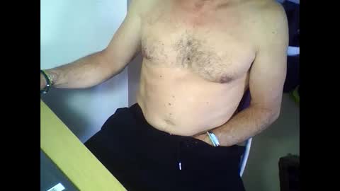 Snapshot of oneeedge chatting on February 20, 2026, 11:00 am Edge online show from February 20, 2026, 11:00 am