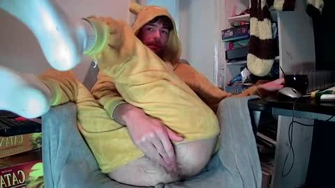 onesieboyx online show from March 31, 2026, 1:11 pm