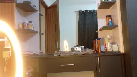 Bestie online show from December 14, 2025, 7:25 am