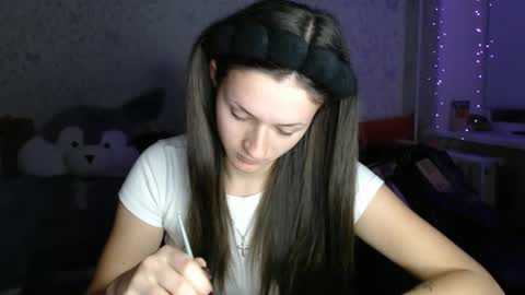 Amalia online show from November 28, 2025, 6:10 pm