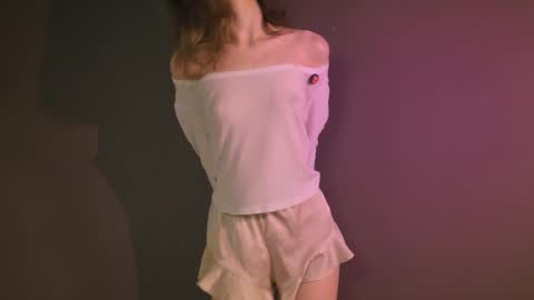  JETT  online show from May 6, 2026, 9:31 pm