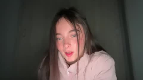 Sophia online show from May 18, 2026, 4:07 am