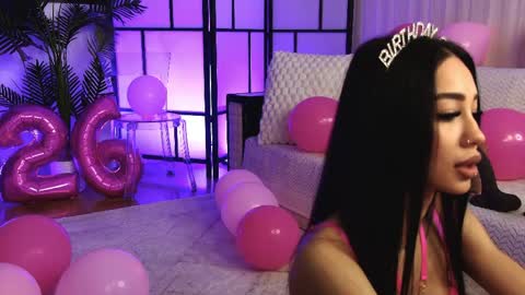 Xandra online show from June 4, 2026, 4:07 am