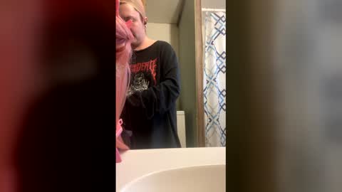 Onyx online show from March 13, 2026, 11:33 pm