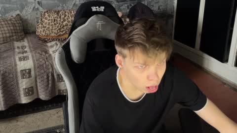 Snapshot of oofcblesssexx chatting on December 21, 2024, 8:50 am bless god online show from December 21, 2024, 8:50 am