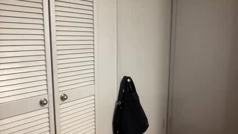 Miss Girly online show from November 16, 2025, 8:42 am