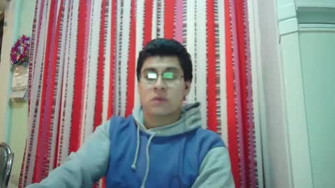 oomaurooo online show from December 17, 2024, 7:29 am