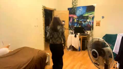Leslie online show from June 7, 2026, 1:59 pm
