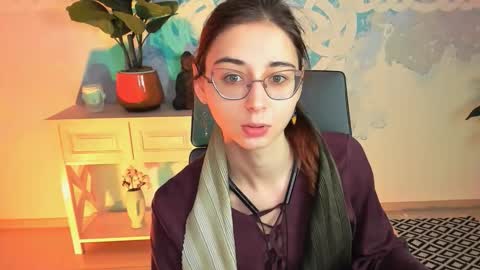 Snapshot of orianna_blade chatting on October 17, 2025, 9:12 am Orianna - Hi Im into geek culture cosplay crafting LARP games. Shall we play DnD online show from October 17, 2025, 9:12 am