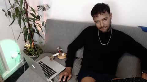 Snapshot of orlando_horny chatting on October 2, 2025, 4:08 am orlando_horny online show from October 2, 2025, 4:08 am