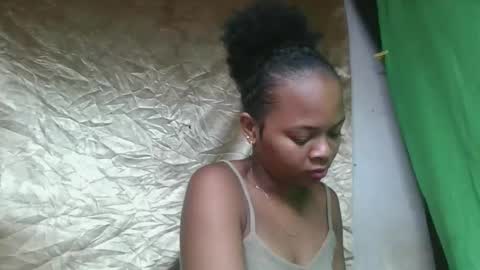 ornellahhh online show from December 20, 2025, 4:52 am