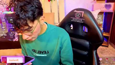 Snapshot of osamu_tay chatting on June 10, 2026, 4:34 am osamu_tay online show from June 10, 2026, 4:34 am