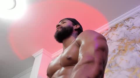 Snapshot of osher_cox chatting on February 23, 2025, 5:34 am osher_cox online show from February 23, 2025, 5:34 am