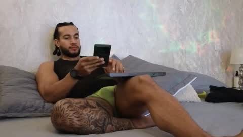 osher_cox online show from November 4, 2025, 2:43 am