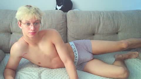 Ostin online show from December 4, 2024, 7:39 am