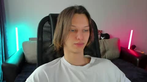 Ostin online show from April 13, 2026, 12:32 pm