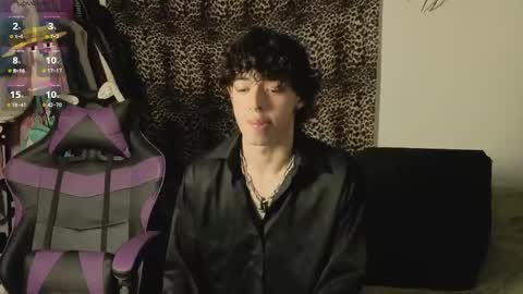 Snapshot of otter_star chatting on May 26, 2026, 3:57 am Princces Albert online show from May 26, 2026, 3:57 am